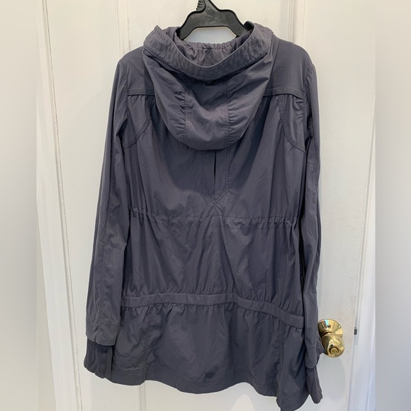 Lululemon Apres Practice Anorak jacket. Size 4 - Picture 11 of 15